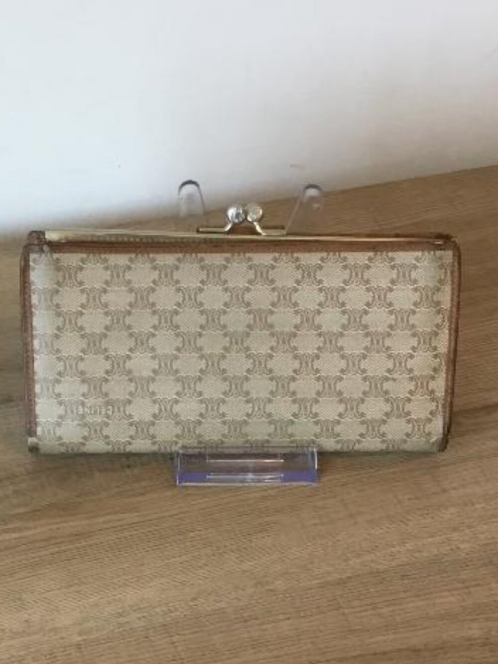 Vintage Celine BiFold Long Wallet in Tan & Beige with Macadam Clasp & Kiss lock - Picture 2 of 12